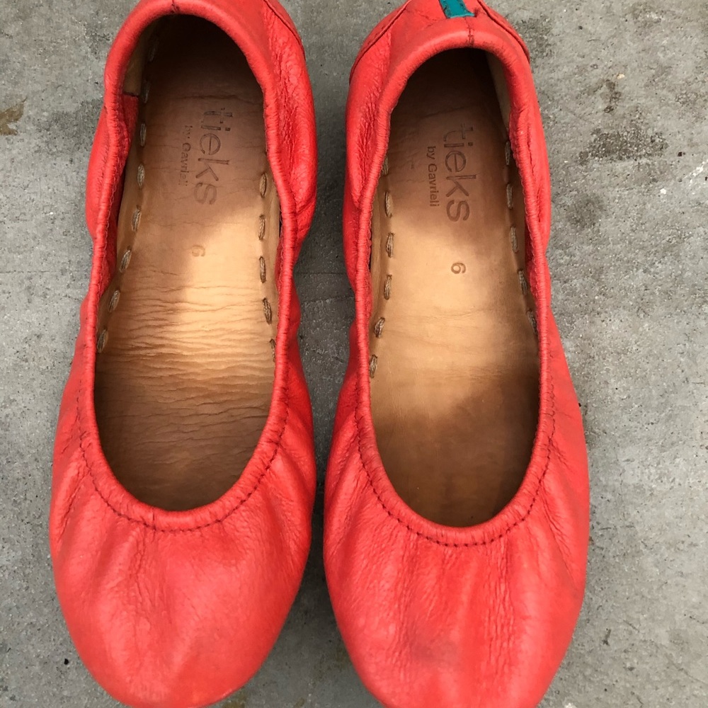 Tieks - Poppy color